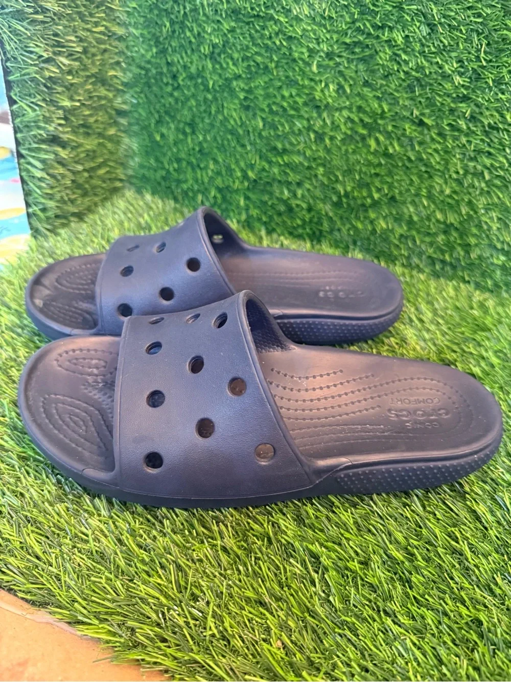 Crocs Navy Blue unisex Slide Sandals with Vent Holes m 6.  Women 8